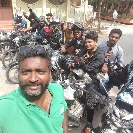 Valentine Hostel & Guest House Puducherry Eksteriør billede