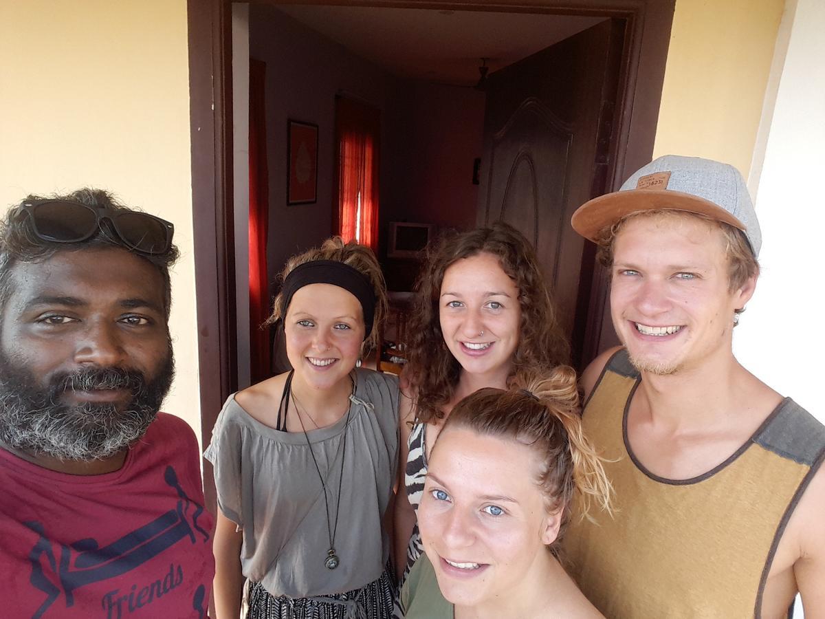 Valentine Hostel & Guest House Puducherry Eksteriør billede